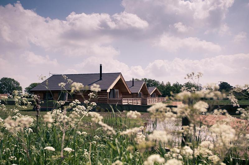 Fields End Lodges Doddington  المظهر الخارجي الصورة